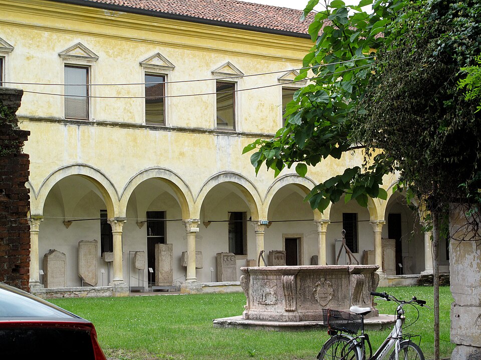 Claudio Gioseffi, CC BY-SA 3.0  via Wikimedia Commons